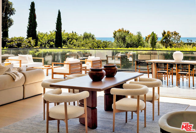 5931 Kanan Dume Road, Malibu CA: https://media.crmls.org/mediaz/eb9a98a1-7745-4ac6-a5d8-19142760eb3e.jpg