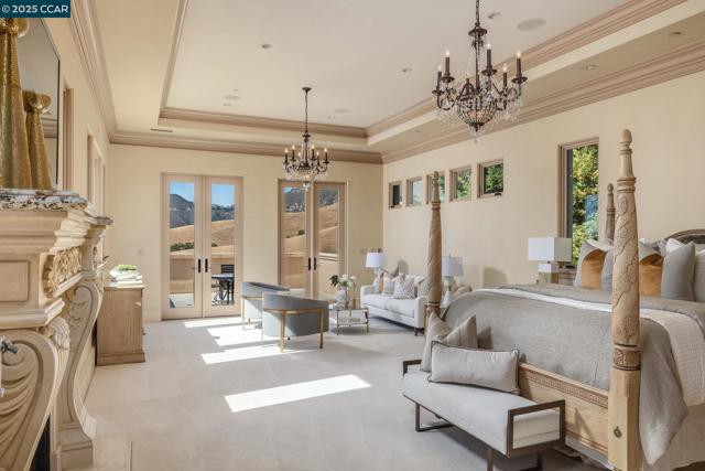 940 Eagle Ridge Dr, Danville CA: https://media.crmls.org/mediaz/eb9aa5f7-48b3-4d3d-8988-63311260e81e.jpg