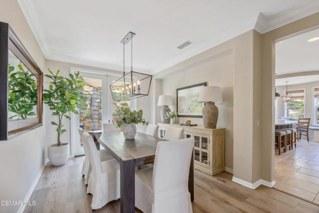 3269 Morning Ridge Avenue, Thousand Oaks CA: https://media.crmls.org/mediaz/eb9ac549-1519-4ec6-8d61-4e744557db90.jpg