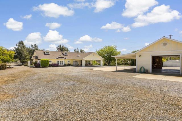 Image 35 of 75 For 3232 Twin Oaks Valley Rd