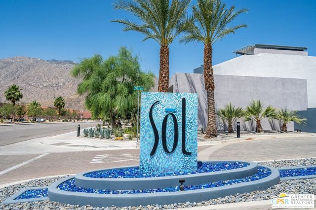 1007 Ziel Drive, Palm Springs CA: https://media.crmls.org/mediaz/eb9c3b29-509c-4626-b6a3-0260ee86a9b0.jpg