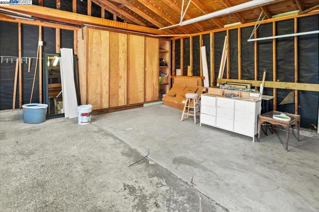 2019 E St, Hayward CA: https://media.crmls.org/mediaz/eb9cd14a-6b93-4105-b789-d8c5cc51bc00.jpg