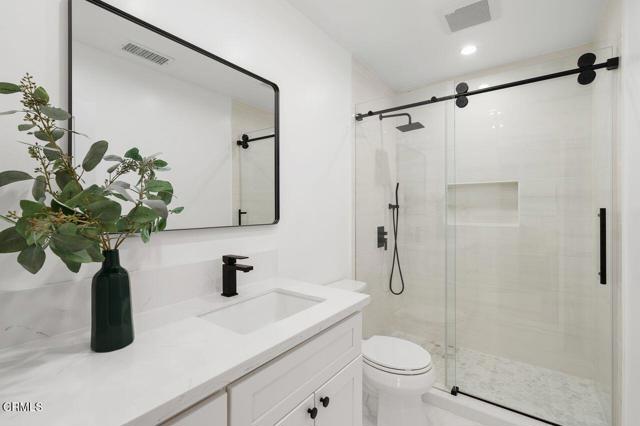1105 Fairview Drive, La Canada Flintridge CA: https://media.crmls.org/mediaz/eb9d2cc6-8c31-4584-b735-551226031534.jpg