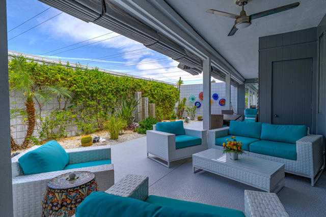 477 Desert Lakes Drive, Palm Springs CA: https://media.crmls.org/mediaz/eb9d579f-29e5-4cff-a9d4-24d9acd32bcb.jpg