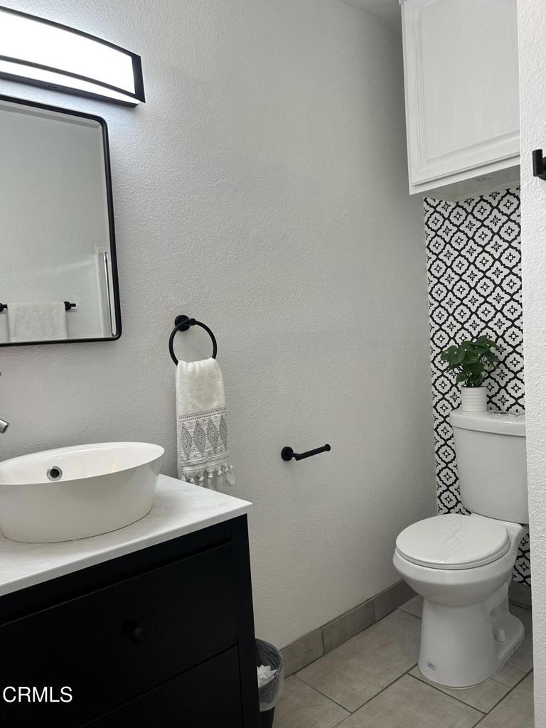 https://media.crmls.org/mediaz/eb9d8ab9-5a69-43d0-876e-067fd4cefdb9.jpg?preset=X-Large