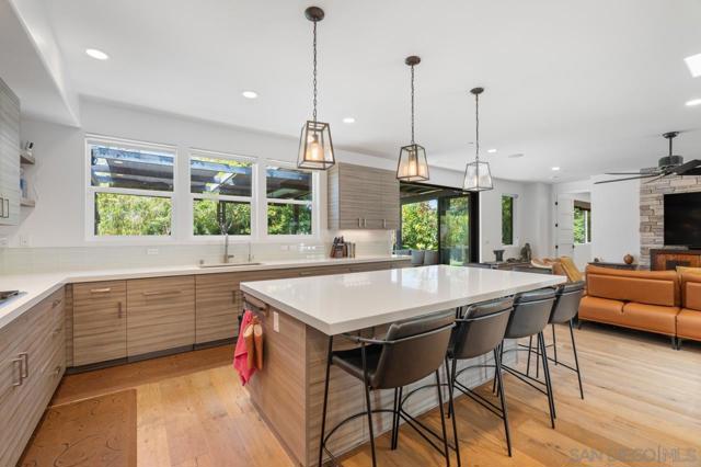 1180 Devonshire Dr, Encinitas CA: https://media.crmls.org/mediaz/eb9f60d5-d178-4098-a6f9-dac4a0867e4d.jpg