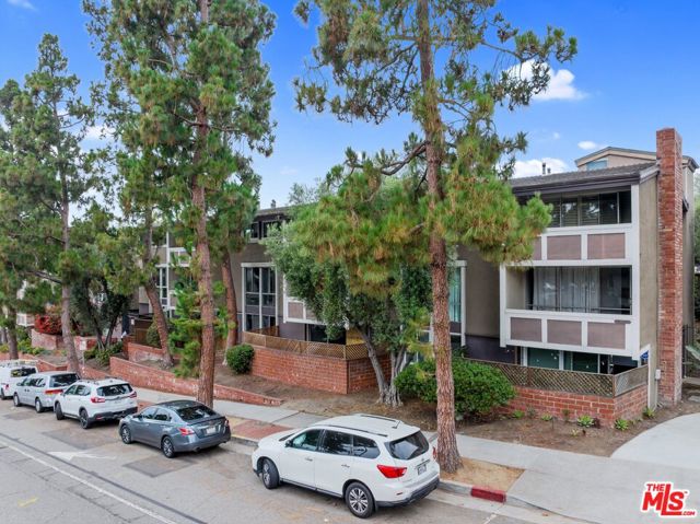 6505 GREEN VALLEY Circle, Culver City, California 90230, 2 Bedrooms Bedrooms, ,2 BathroomsBathrooms,Condominium,For Sale,GREEN VALLEY,24422901