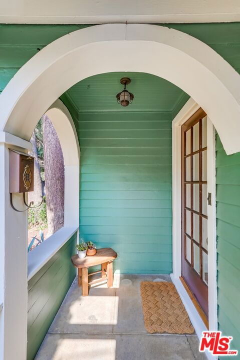 1105 E Claremont Street, Pasadena CA: https://media.crmls.org/mediaz/eba0f1ac-7817-4809-99bf-7edcc6172ab1.jpg