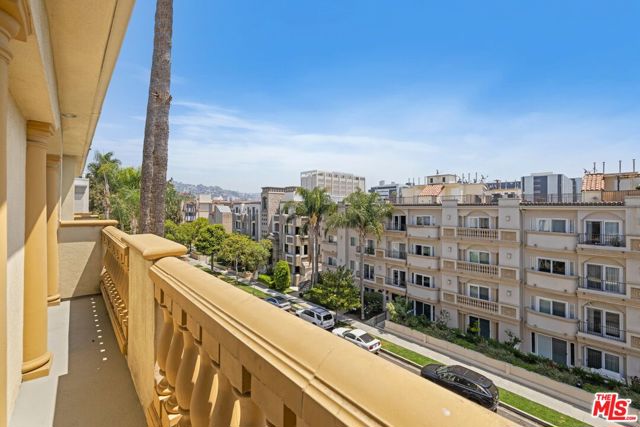 123 S Clark Drive, West Hollywood CA: https://media.crmls.org/mediaz/eba15d29-edd9-4260-8879-e93d22689401.jpg