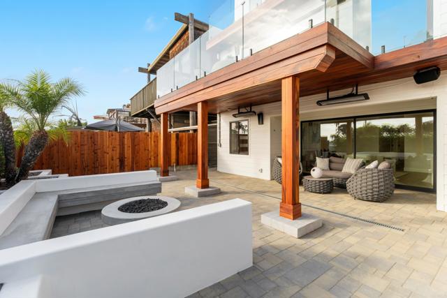 2623 Ocean Front Walk, San Diego CA: https://media.crmls.org/mediaz/eba34aee-3c5d-4caa-84c4-06b0f4a2195f.jpg