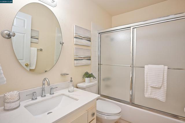 1677 6Th St, Concord CA: https://media.crmls.org/mediaz/eba3abbe-b4ea-4ad3-bae2-230138402e92.jpg