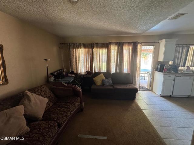 1459 Willowbrook Lane, Simi Valley CA: https://media.crmls.org/mediaz/eba3c21e-6c55-44f5-b758-3ce1895c12a9.jpg