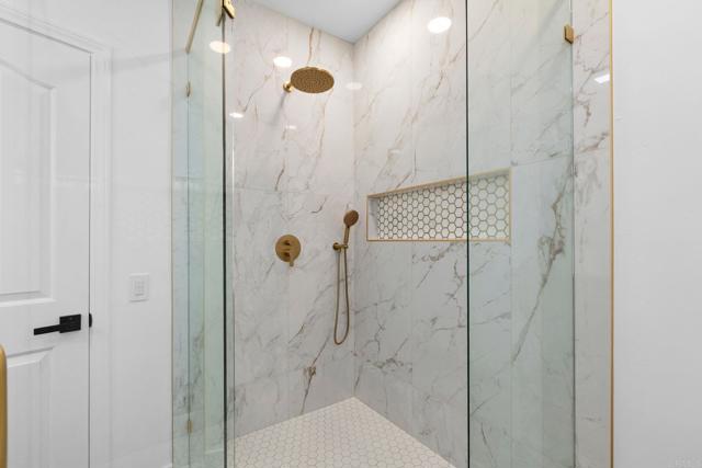 Detail Gallery Image 42 of 68 For 1248 via Christina, Vista,  CA 92084 - 4 Beds | 3 Baths