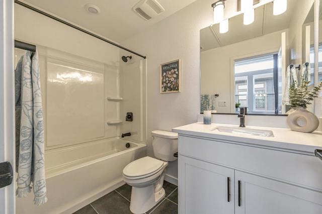 112 Waters Park Circle, San Mateo CA: https://media.crmls.org/mediaz/eba51e33-5256-4c71-a940-3a90ba501093.jpg