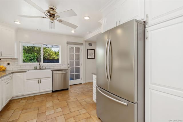 5655 Lone Star Dr, San Diego CA: https://media.crmls.org/mediaz/eba559f9-26ee-49b9-9f7d-c0d9c8293873.jpg