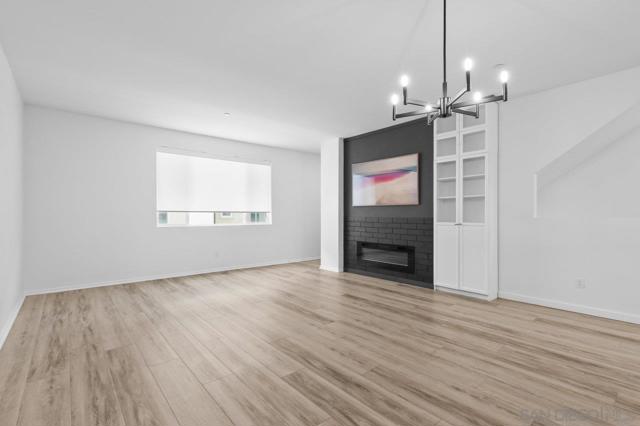 5212 Beachfront Cove, San Diego CA: https://media.crmls.org/mediaz/eba6b827-65b4-4b78-ad86-55a96c047dc2.jpg
