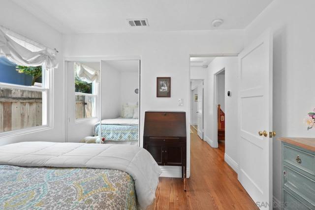 4386 Niagara Ave, San Diego CA: https://media.crmls.org/mediaz/eba8278f-d83c-45d5-860b-1a21b3d3cd92.jpg
