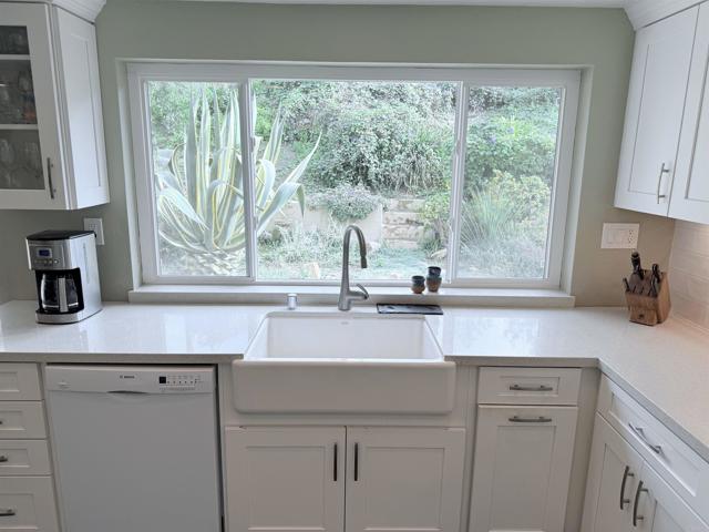 Detail Gallery Image 8 of 37 For 3515 Calle Gavanzo, Carlsbad,  CA 92009 - 4 Beds | 3/1 Baths