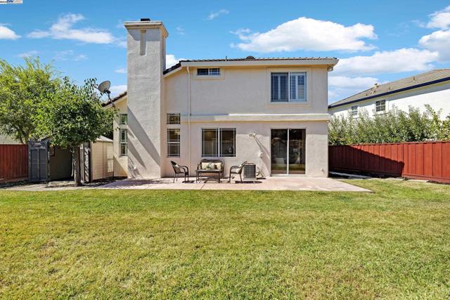 100 Arroyo Ct, Union City CA: https://media.crmls.org/mediaz/eba8c312-50d0-4bf1-8188-3d01df7f53a2.jpg