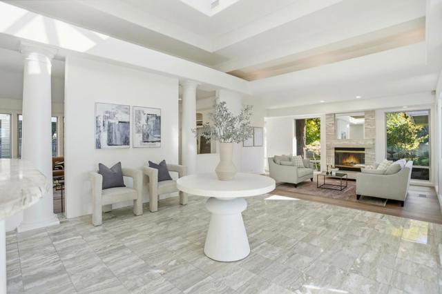 3895 Fair Oaks Boulevard, Sacramento CA: https://media.crmls.org/mediaz/eba93e02-056d-4483-80ae-298dc401c33c.jpg