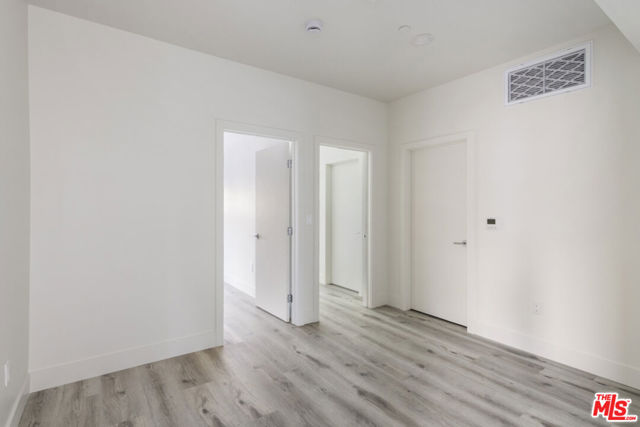 3210 1/2 Verdugo Road, Los Angeles CA: https://media.crmls.org/mediaz/eba9d09a-1c60-4b37-a8ca-e0e5cb259551.jpg