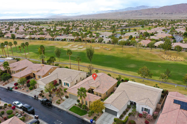 81520 Camino Los Milagros, Indio CA: https://media.crmls.org/mediaz/eba9e0f1-59ad-4a9d-90ea-097d5e392da7.jpg