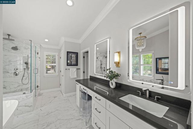 628 Sugarloaf Ct, Walnut Creek CA: https://media.crmls.org/mediaz/ebaa0f93-c311-4063-a522-766d689ef165.jpg