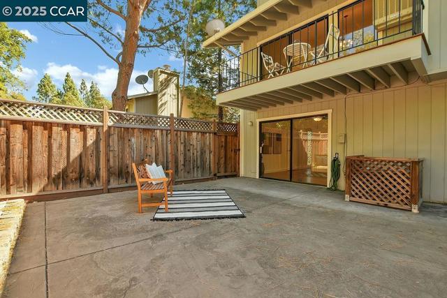 4782 Starflower Dr, Martinez CA: https://media.crmls.org/mediaz/ebab1524-66ad-4a17-8d8a-7f90be0f9ae6.jpg