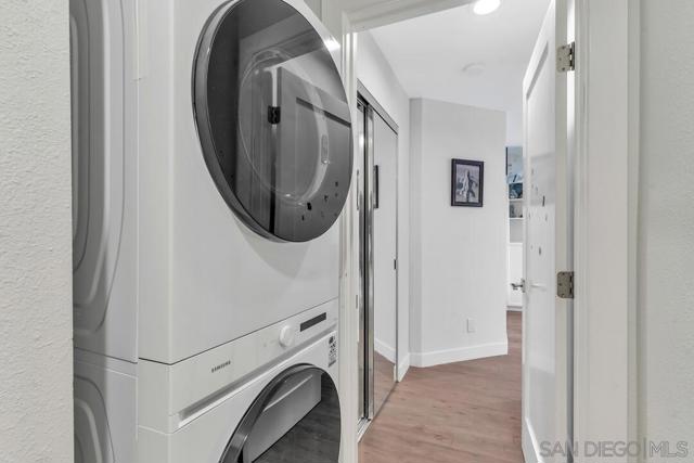 1003 Hayes Ave, San Diego CA: https://media.crmls.org/mediaz/ebab213b-7202-41f8-abd5-8277c1dbde13.jpg