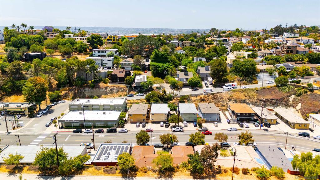 MLS #250032032SD img 4