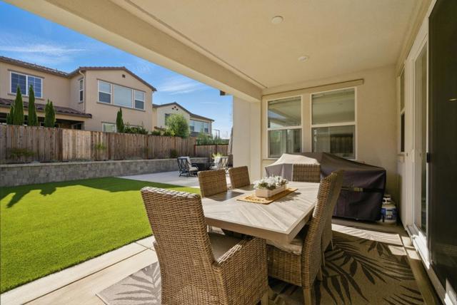 7081 Kirigin Way, Gilroy CA: https://media.crmls.org/mediaz/ebac0c1e-a316-4cad-84dc-68cfe5ab42e1.jpg