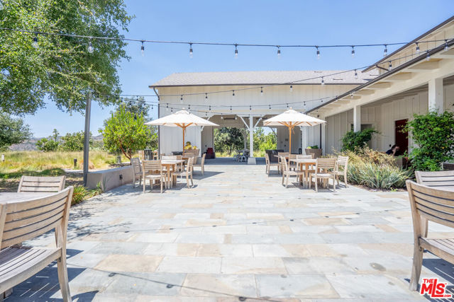 6 Alimon Street, Rancho Mission Viejo CA: https://media.crmls.org/mediaz/ebac454a-6f85-4515-aad1-48f33646dd88.jpg