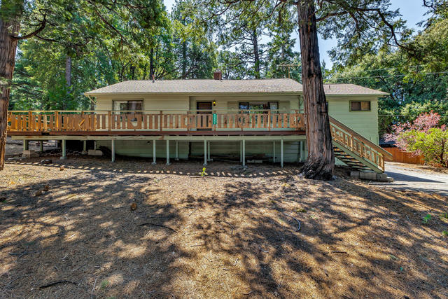 52551 Pine Ridge Road, Idyllwild CA: https://media.crmls.org/mediaz/ebac78d9-d655-4e9f-9de8-ca5ac3de0c43.jpg