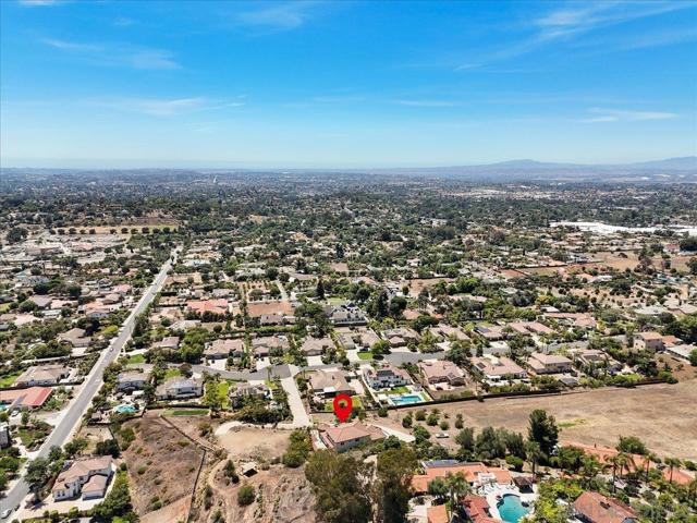 2342 CARIOCA PL, Vista CA: https://media.crmls.org/mediaz/ebacd499-bda3-4380-a11a-b5cd4e55e7fc.jpg