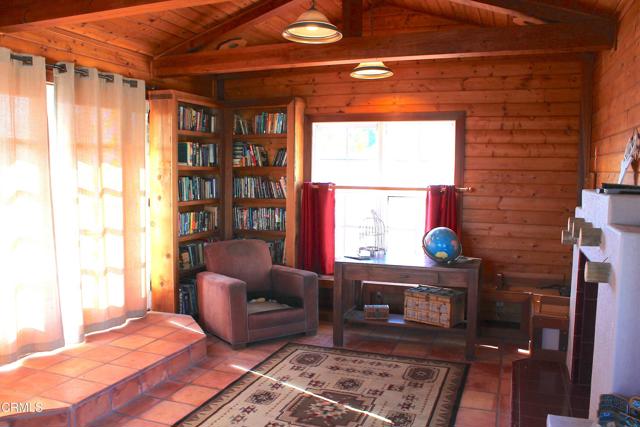 1693 Poli Street, Ventura CA: https://media.crmls.org/mediaz/ebad2088-c7f4-4d6e-be5a-102371d37865.jpg