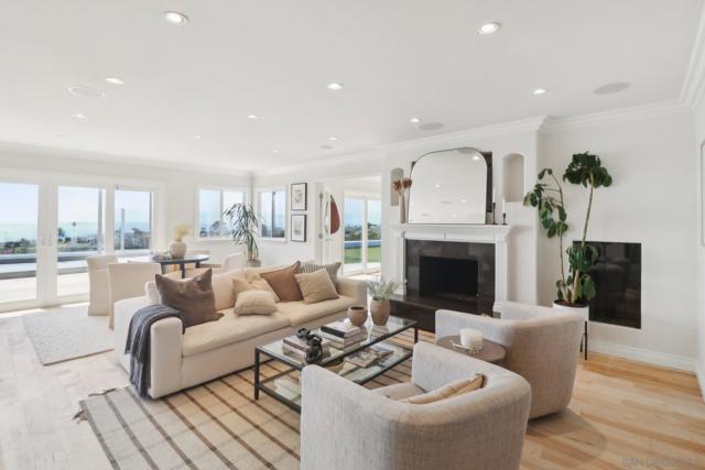 2142 Bulrush, San Diego CA: https://media.crmls.org/mediaz/ebad2589-f6e1-4a17-aa2c-3806ffe0c1ed.jpg