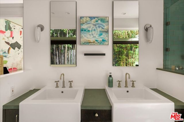 3479 Mandeville Canyon Road, Los Angeles CA: https://media.crmls.org/mediaz/ebad3cf5-2fab-417c-af08-3ad5b5c13e31.jpg