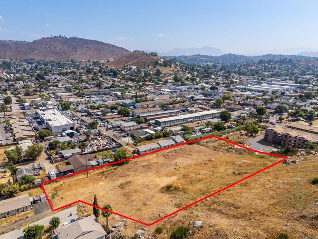 1161 N Anza Street, El Cajon CA: https://media.crmls.org/mediaz/ebaf1a18-d906-4e36-853e-755b5947c6da.jpg