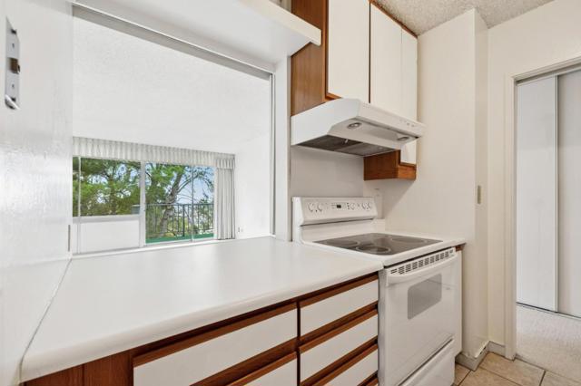 300 Davey Glen Road, Belmont CA: https://media.crmls.org/mediaz/ebafe9fe-3dac-4c17-a175-bbeb6082b582.jpg