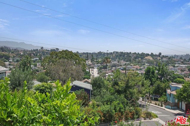 3919 Wawona Street, Los Angeles CA: https://media.crmls.org/mediaz/ebb03860-0341-4a70-8c0a-e1d9a3c03d55.jpg
