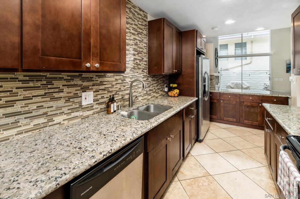 2544 Navarra Dr - photo 13