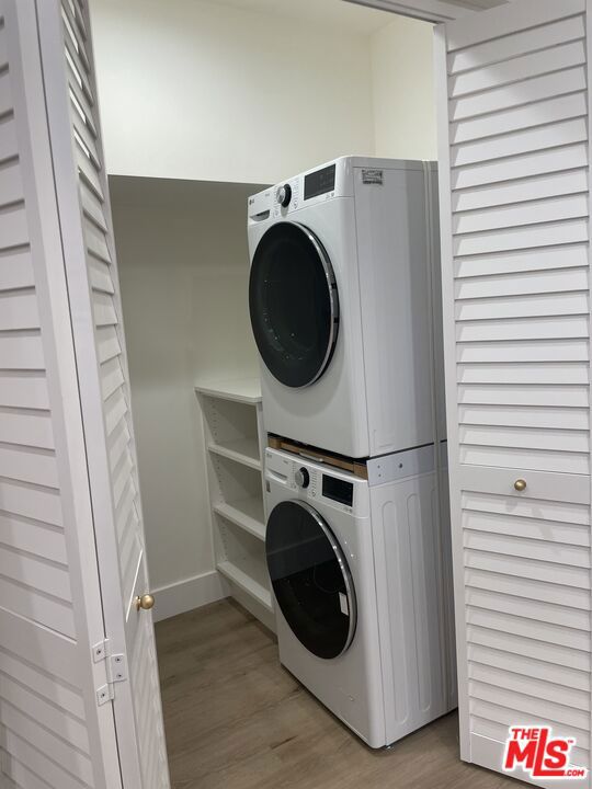 20750 Stagg Street, Winnetka CA: https://media.crmls.org/mediaz/ebb07b62-9f41-48c5-bfe9-ec164b8c7796.jpg