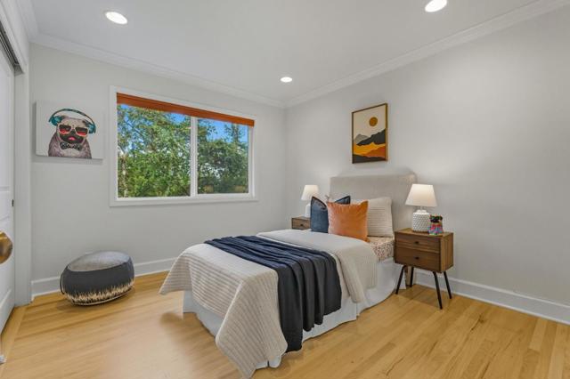 2315 Cheshire Way, Redwood City CA: https://media.crmls.org/mediaz/ebb1275c-21a7-43e5-ad9a-e55e968e4919.jpg