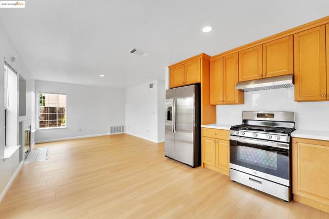 1764 Primrose Ln, Pinole CA: https://media.crmls.org/mediaz/ebb163c3-44fe-4062-9de9-98b250adb481.jpg