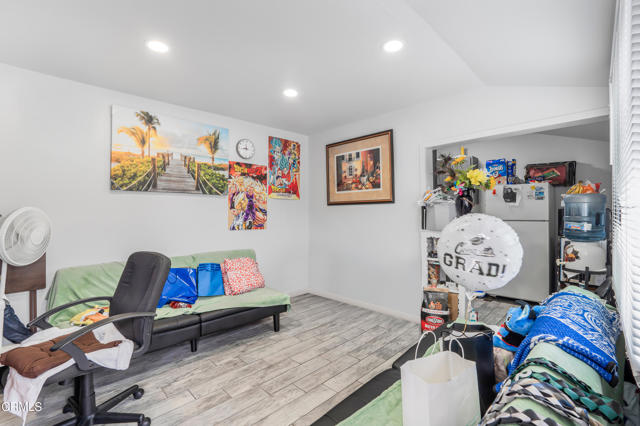 136 N Garfield Avenue, Oxnard CA: https://media.crmls.org/mediaz/ebb20449-5d65-49c5-84f8-a3935f317e56.jpg