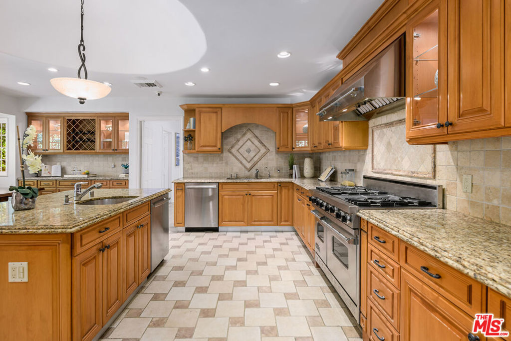 MLS #25593237 image #19