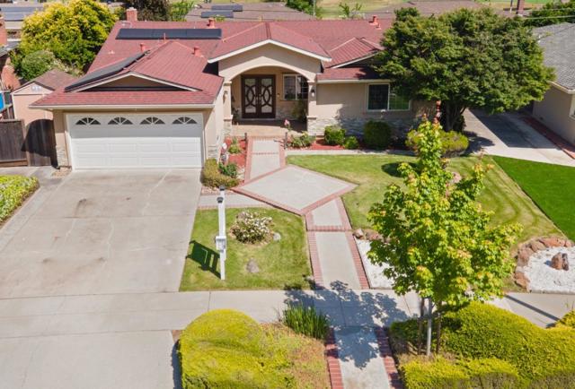 689 Springwood Drive, San Jose CA: https://media.crmls.org/mediaz/ebb31a67-ee23-4953-adbe-95184bdd8c24.jpg