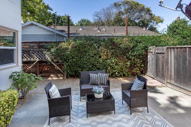 909 Myrtle Street, San Jose CA: https://media.crmls.org/mediaz/ebb39e29-6b64-4ef1-b7c2-ca0df48210ea.jpg