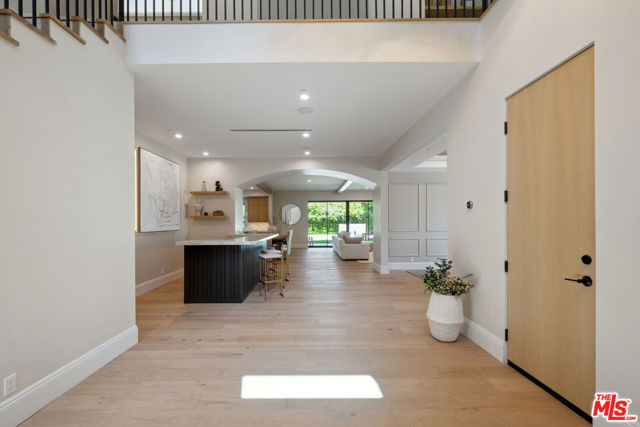 5036 Woodley Avenue photo 4