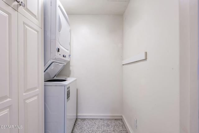 10660 Wilshire Boulevard, Los Angeles CA: https://media.crmls.org/mediaz/ebb47625-baee-4dd6-925b-d98ce8510b4c.jpg